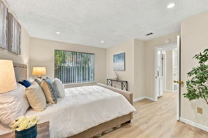 019_F8_4943 Conway Terrace