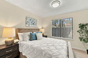 022_F8_4943 Conway Terrace