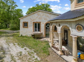  Photo 42