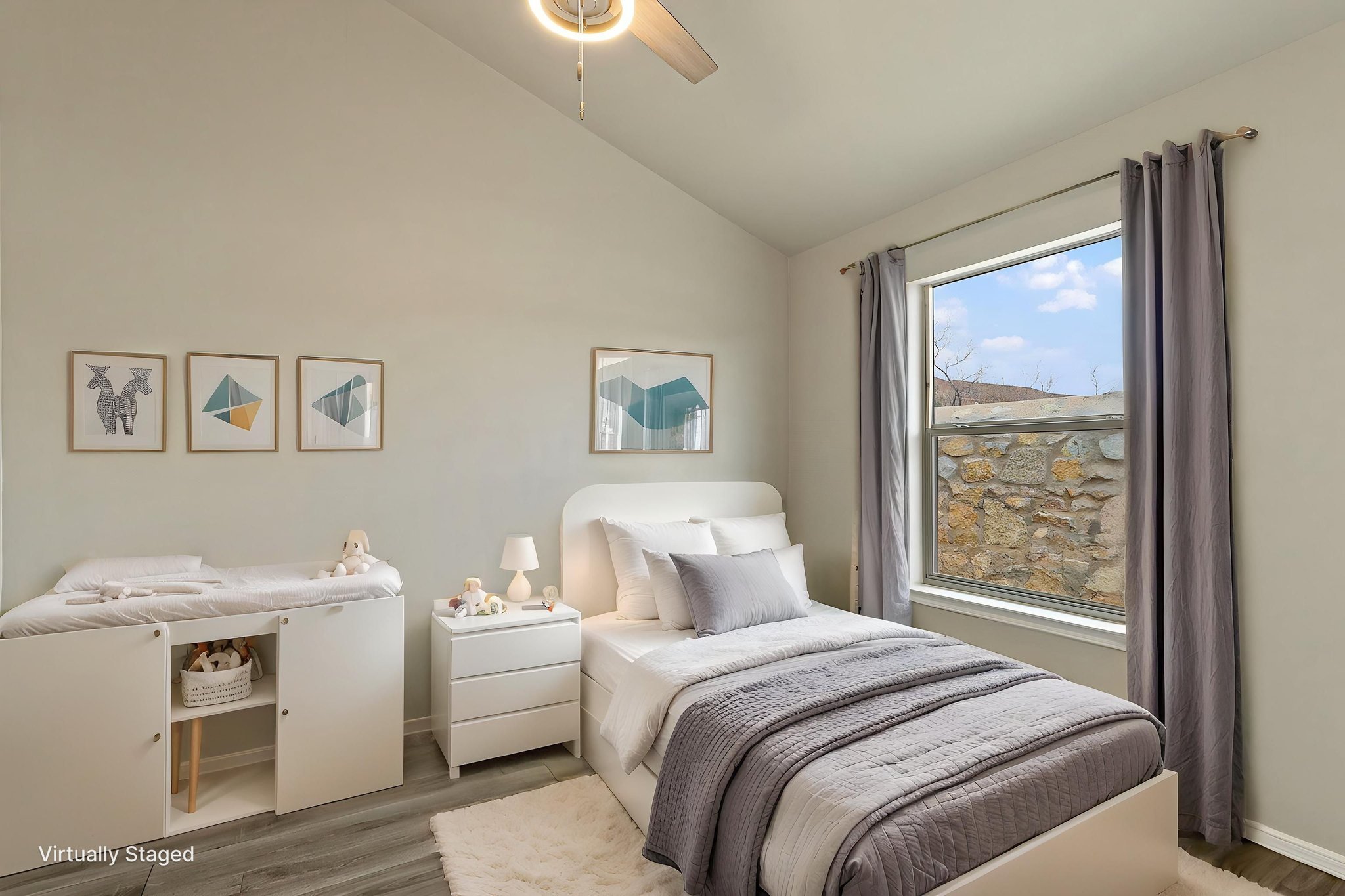 IMG_0596 virtually staged.jpeg