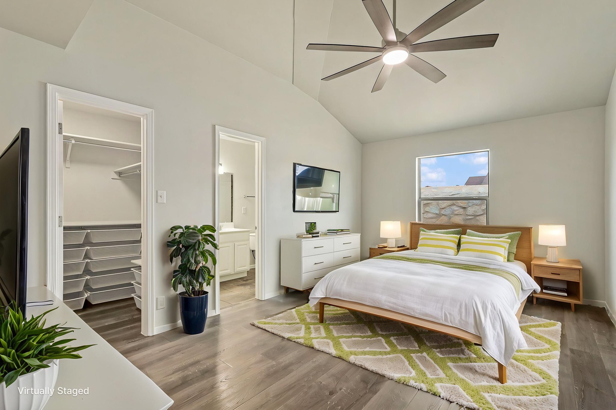 IMG_0666 virtually staged.jpeg