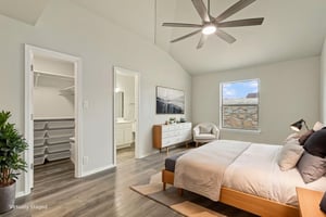 IMG_0666 virtually staged.jpeg