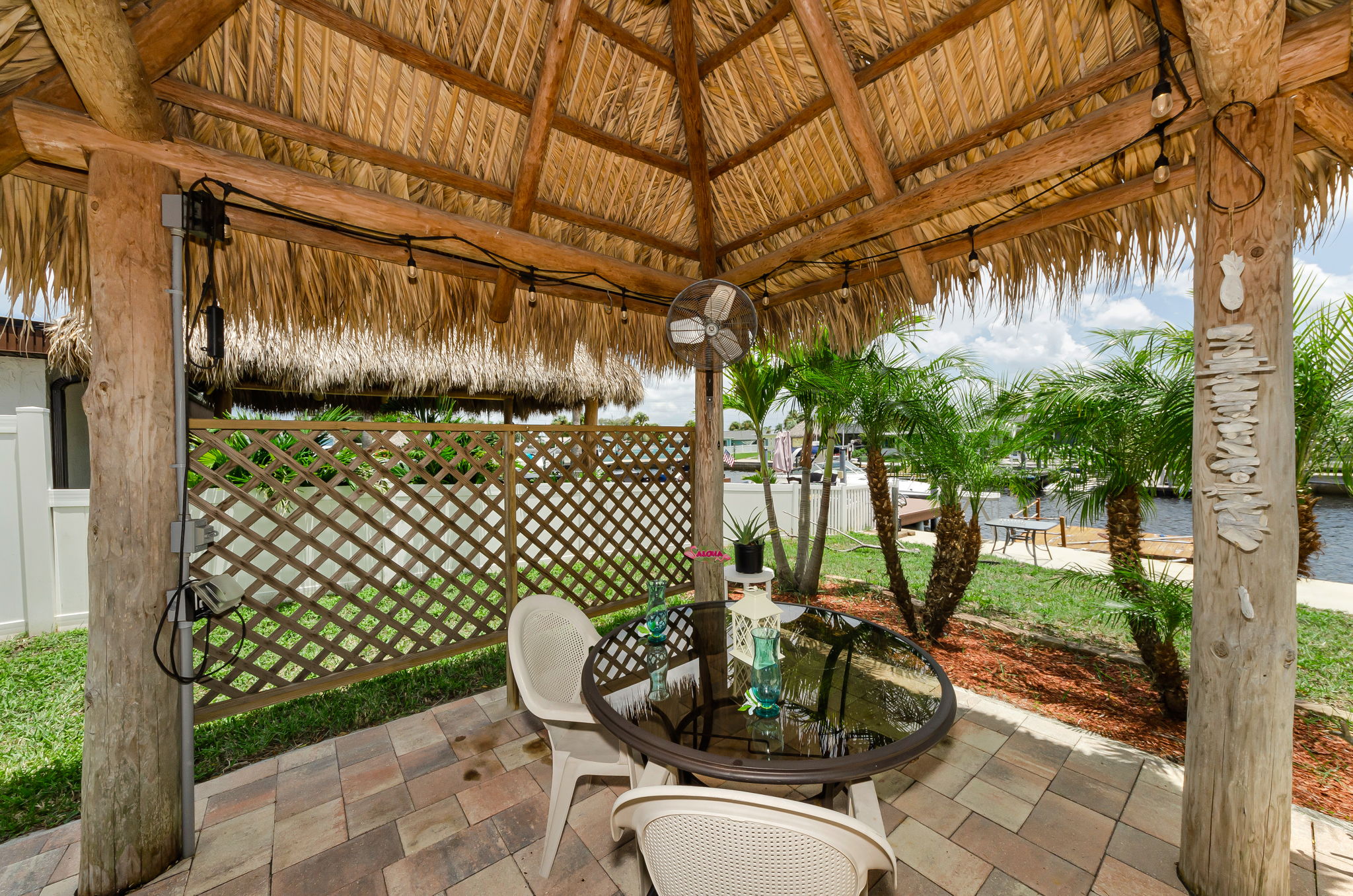 Tiki Hut2