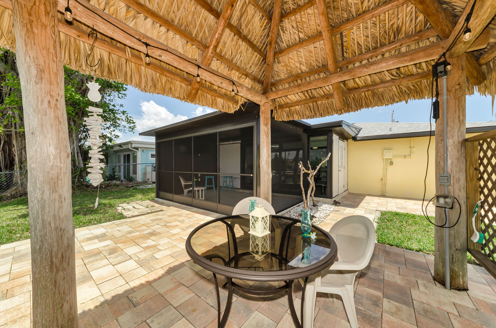 Tiki Hut3