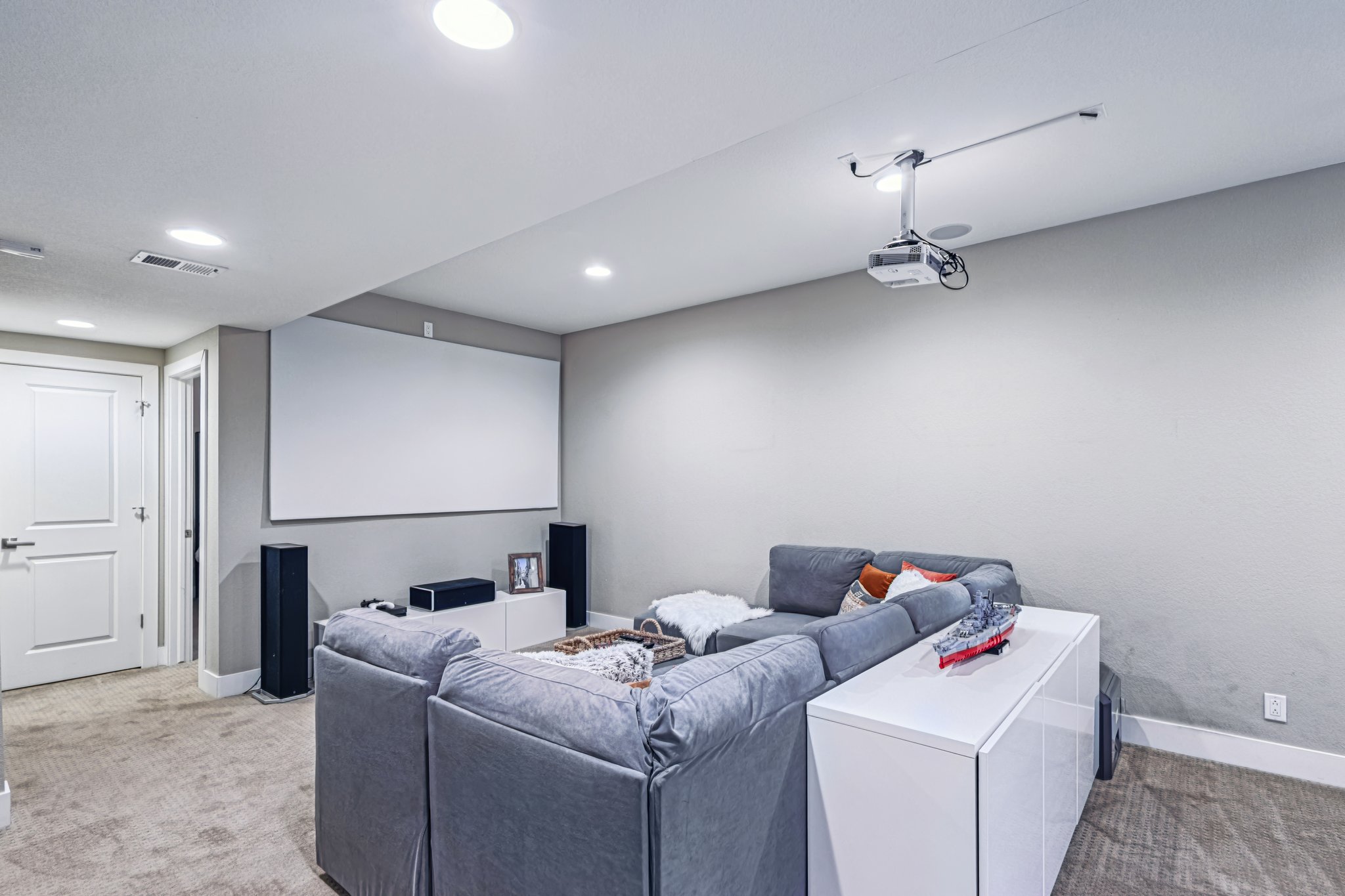 Willow St-S3007-020.jpg
