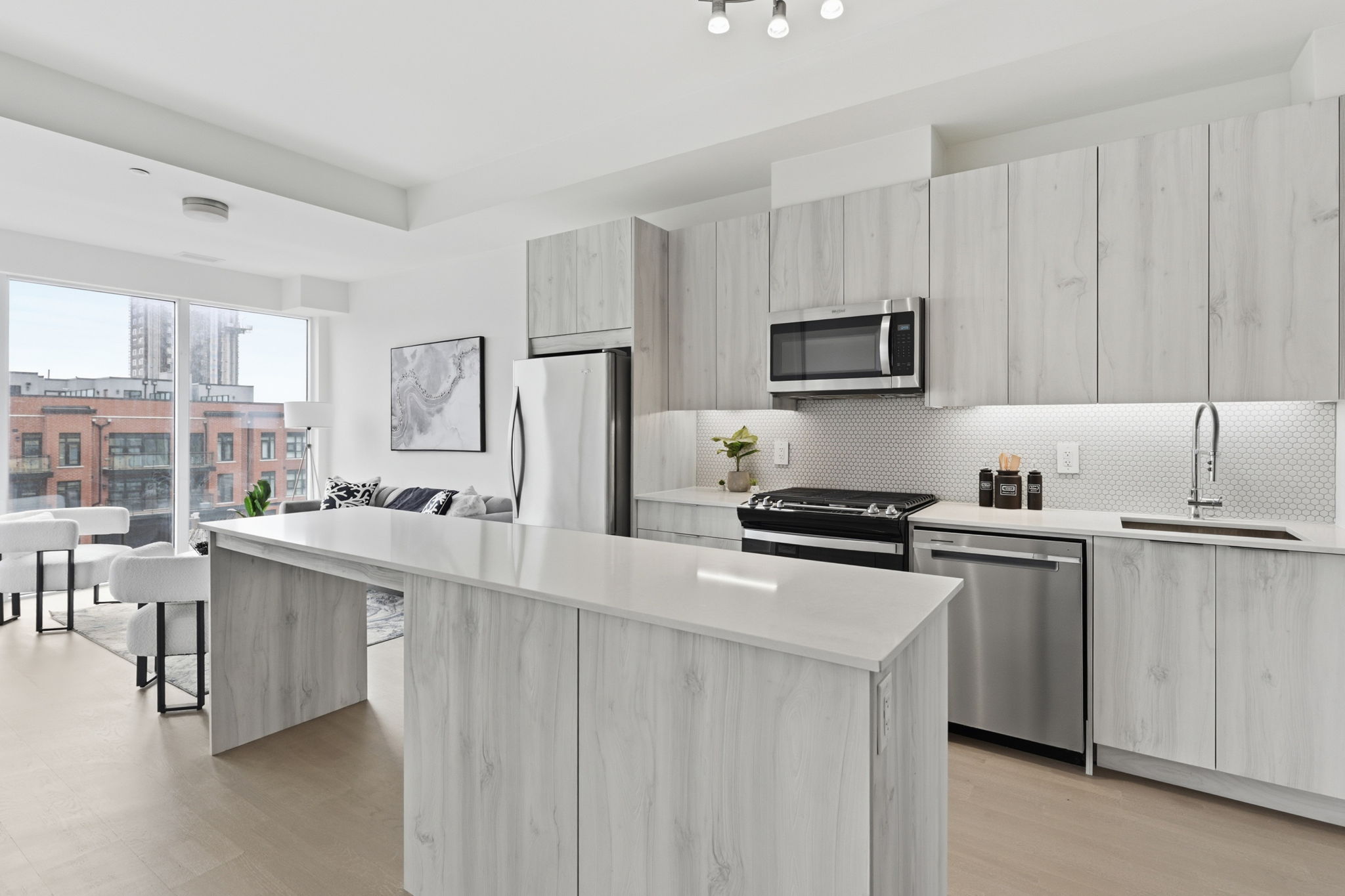 Property in Toronto — delivered property photograph 5