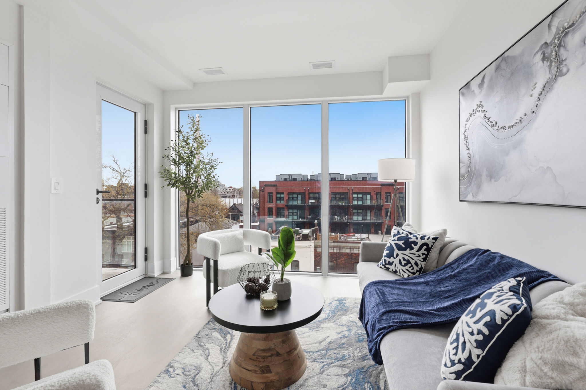 Property in Toronto — delivered property photograph 11