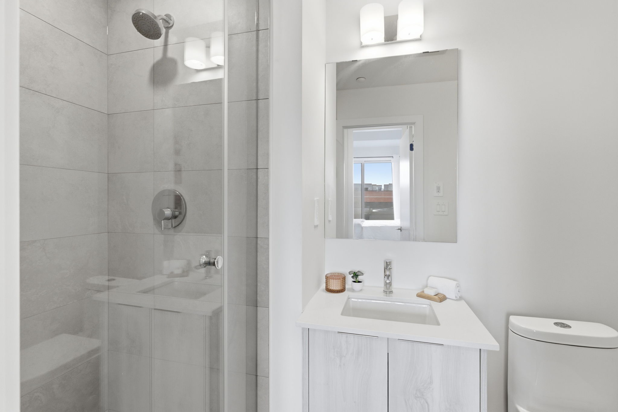 Property in Toronto — delivered property photograph 17