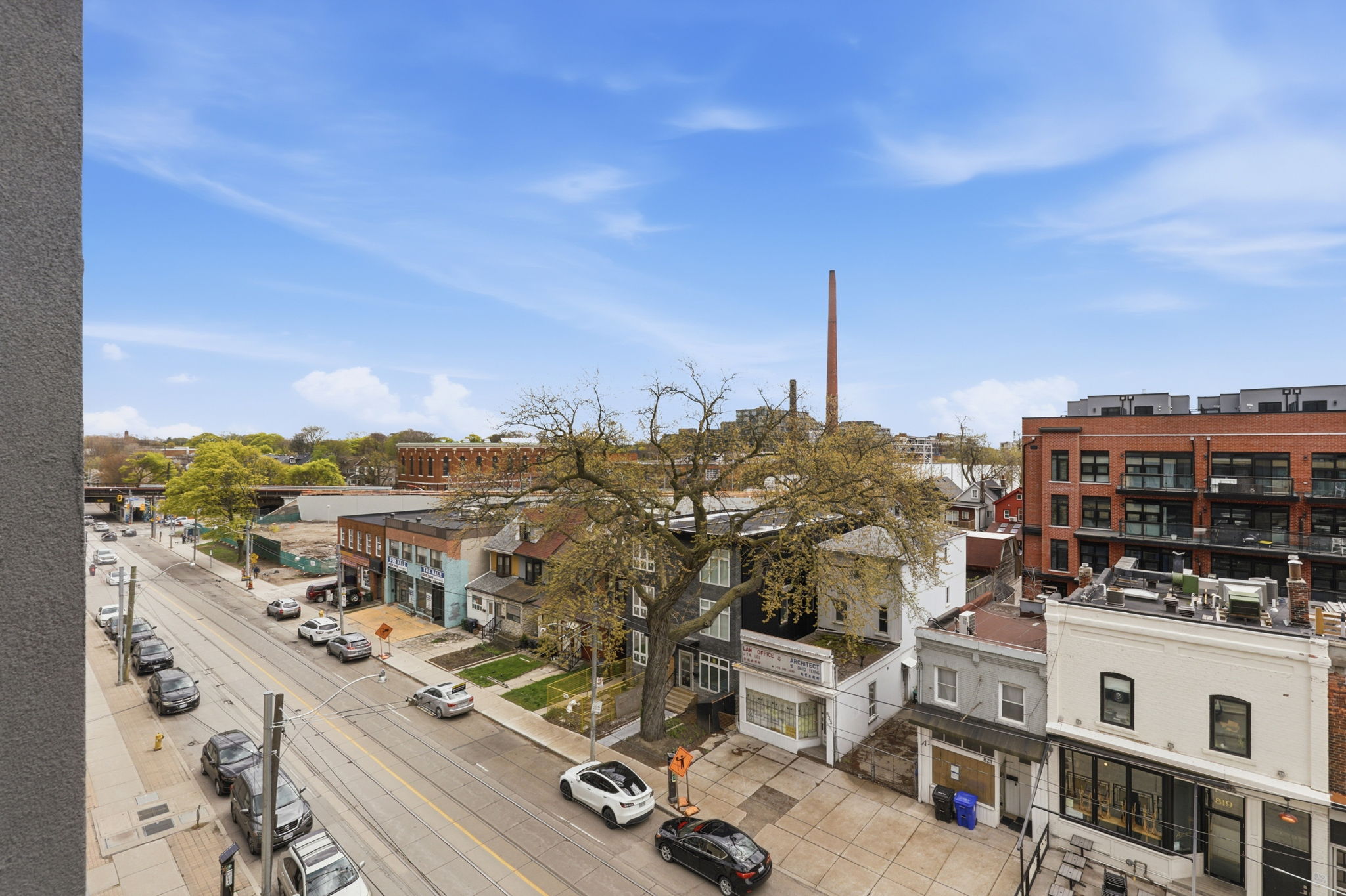 Property in Toronto — delivered property photograph 23