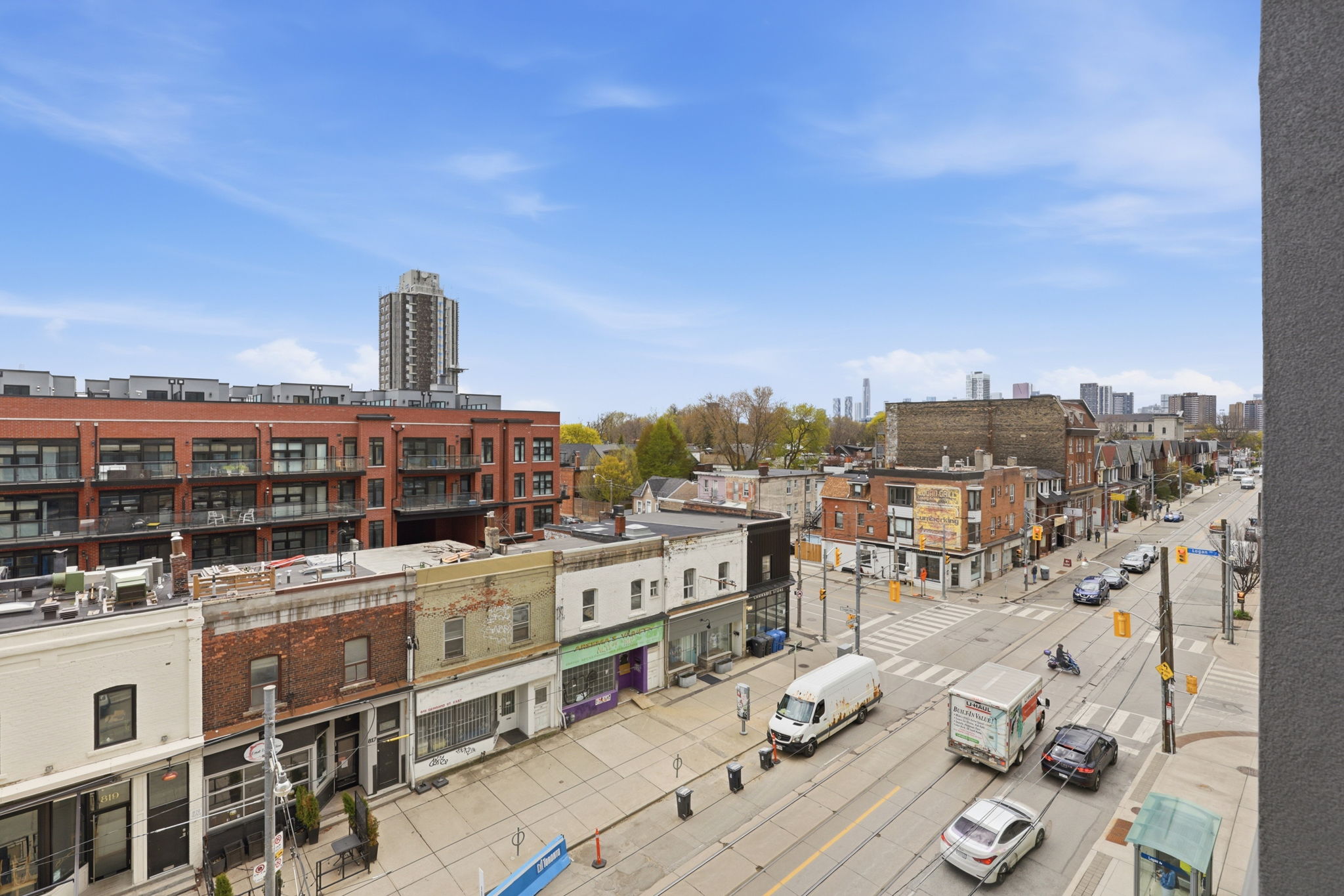 Property in Toronto — delivered property photograph 24