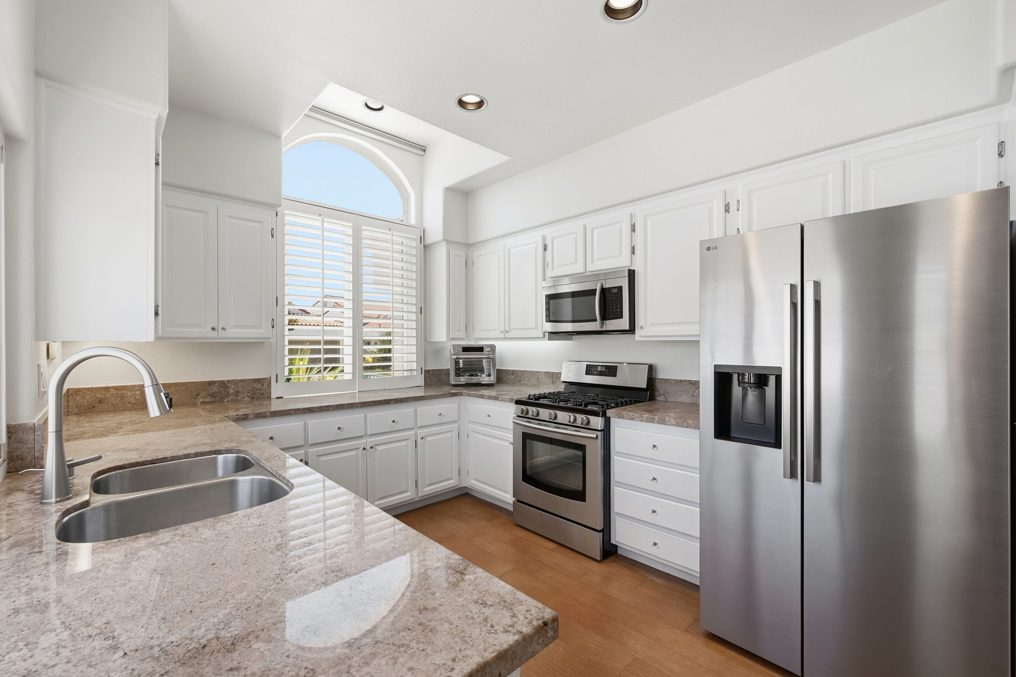 Kitchen (2)