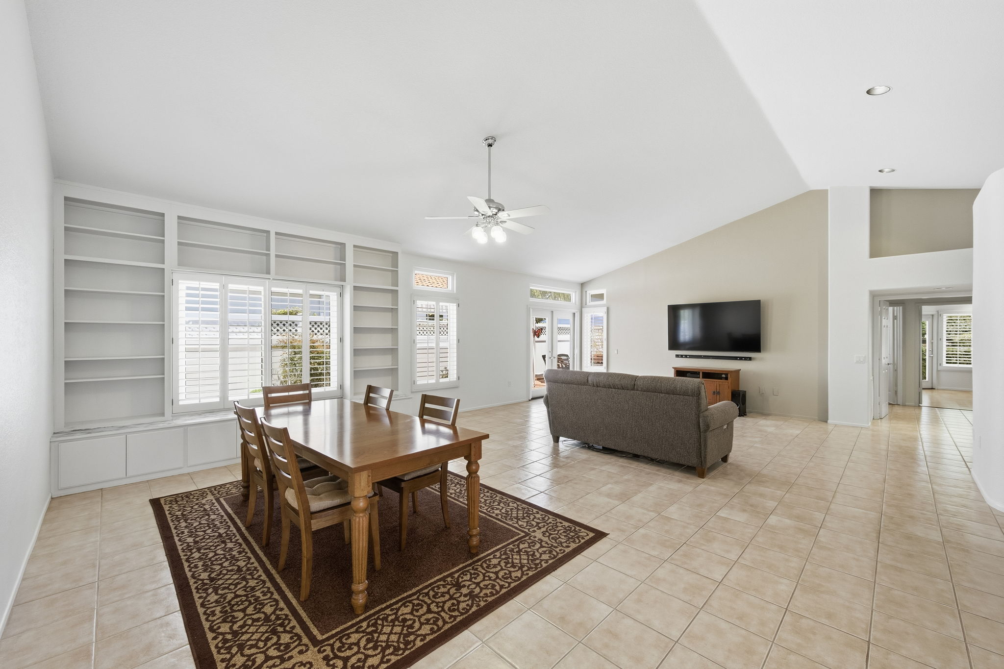 Living Room (2)
