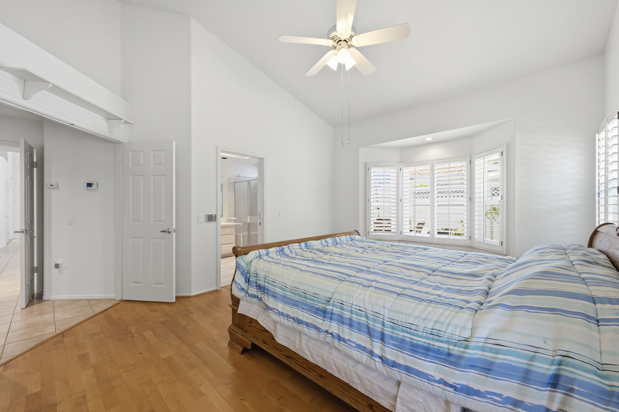 Primary Bedroom (2)