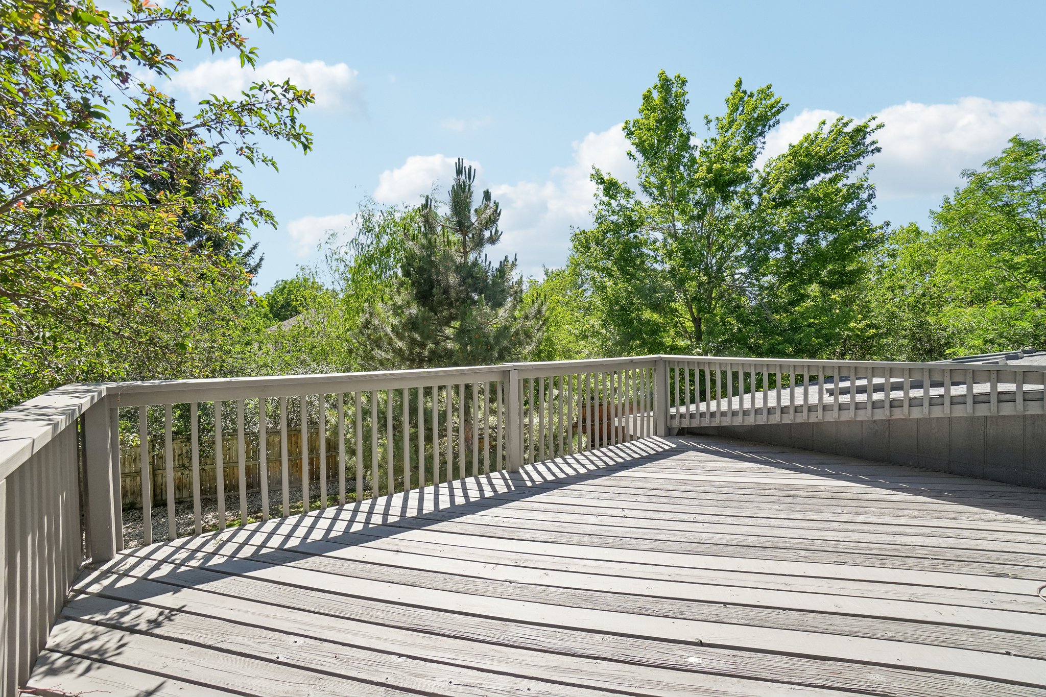 Cornwall Dr-S1206-042.jpg