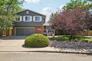 Cornwall Dr-S1206-003.jpg