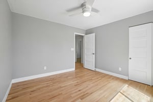 Cornwall Dr-S1206-018.jpg
