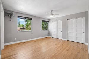 Cornwall Dr-S1206-023.jpg
