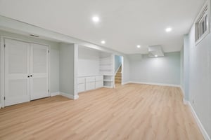 Cornwall Dr-S1206-035.jpg