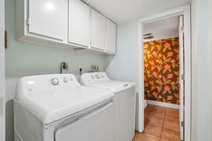 Cornwall Dr-S1206-036.jpg