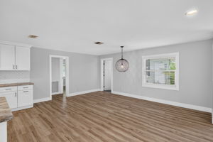 Dining Room 1 of 3