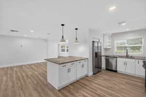 Kitchen 5 of 5