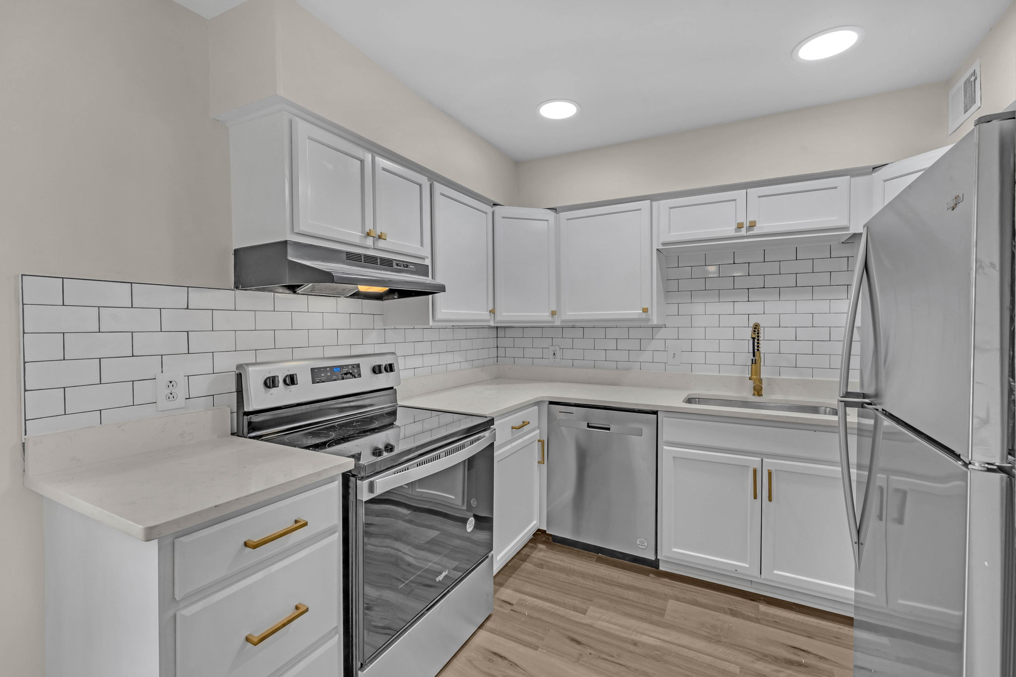 4958 Edmondson Pike J 48, Nashville, TN 37211 615 Media