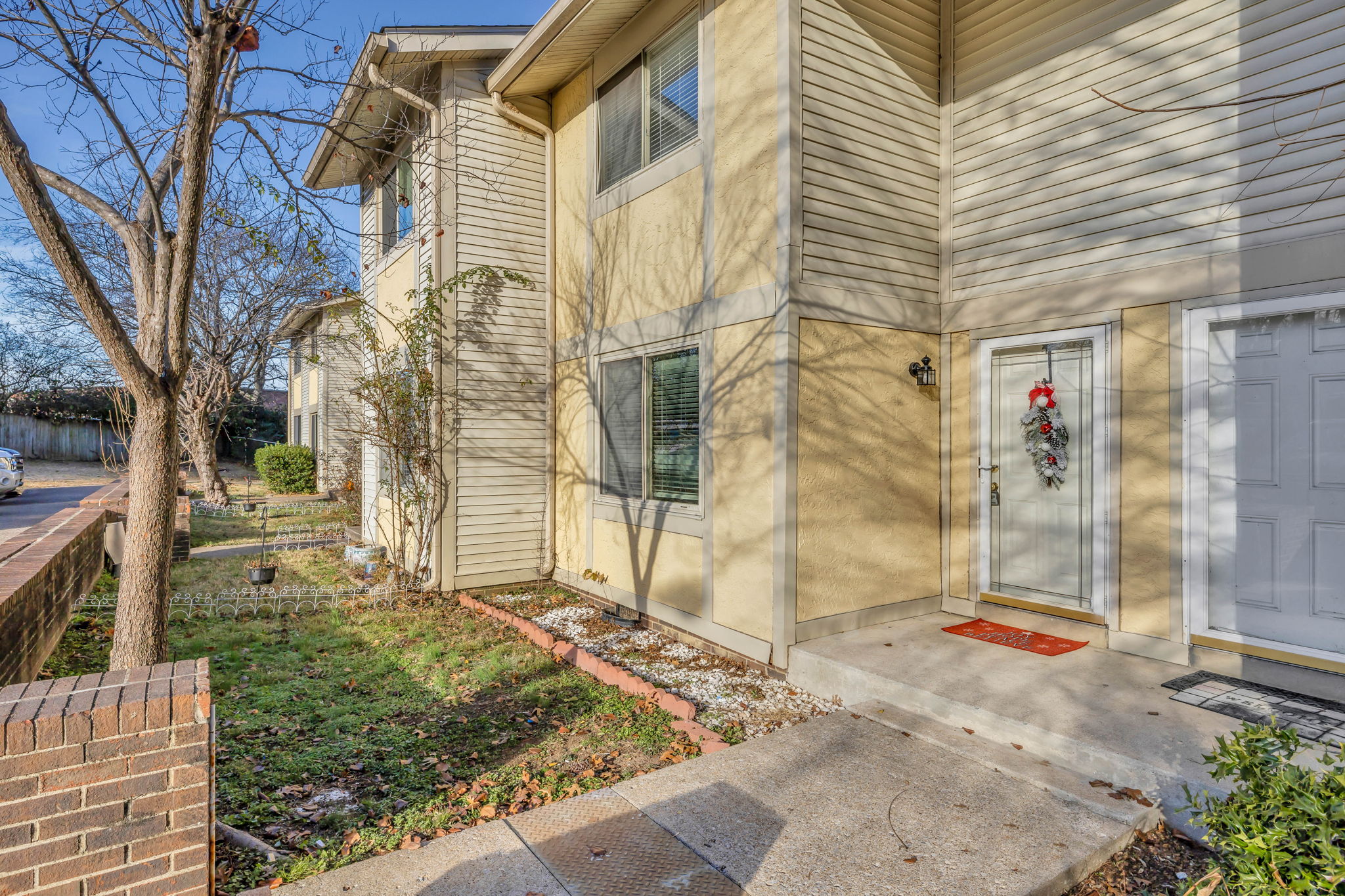 4958 Edmondson Pike J 48, Nashville, TN 37211 615 Media