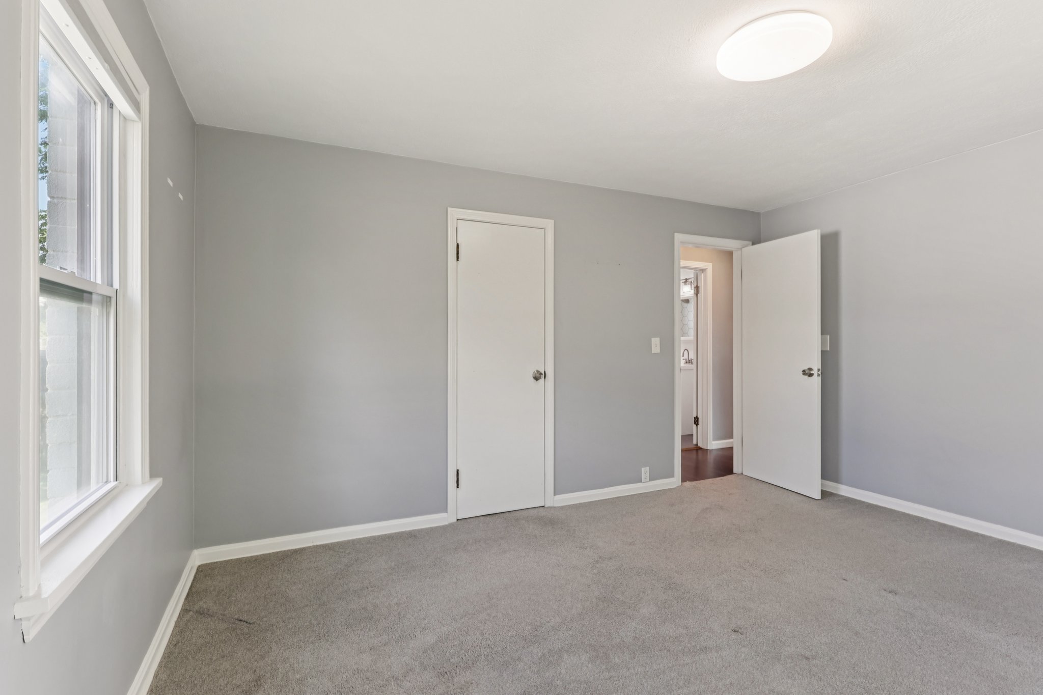 Hudson Dr-S0909-016.jpg