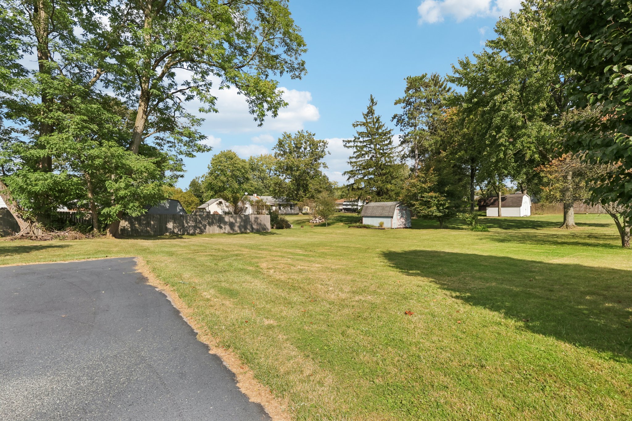 Hudson Dr-S0909-033.jpg