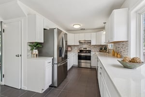 Hudson Dr-S0909-008.jpg