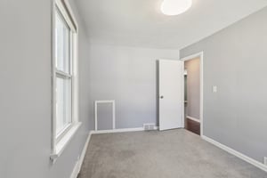 Hudson Dr-S0909-014.jpg