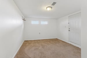 Hudson Dr-S0909-017.jpg