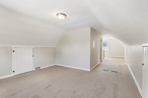 Hudson Dr-S0909-024.jpg