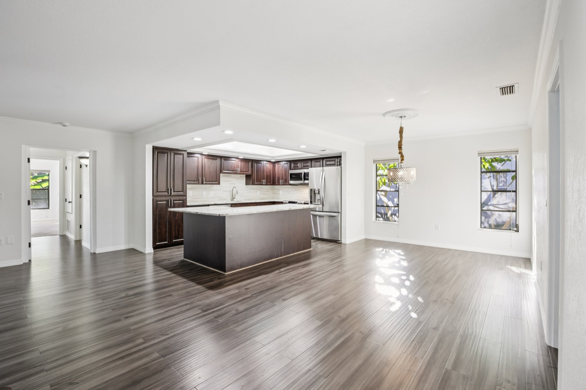 Southern Wood Dr-S2112-013.jpg