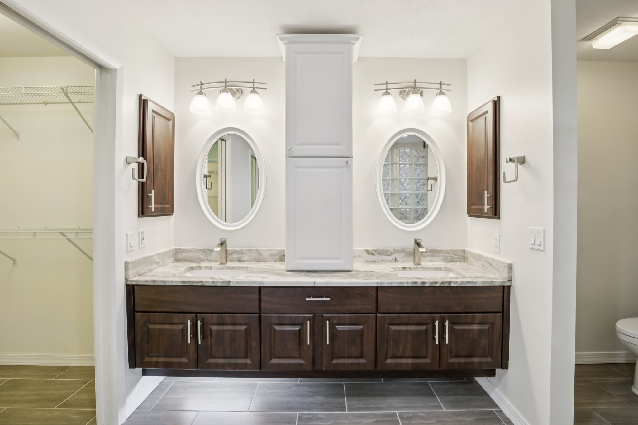 Southern Wood Dr-S2112-030.jpg