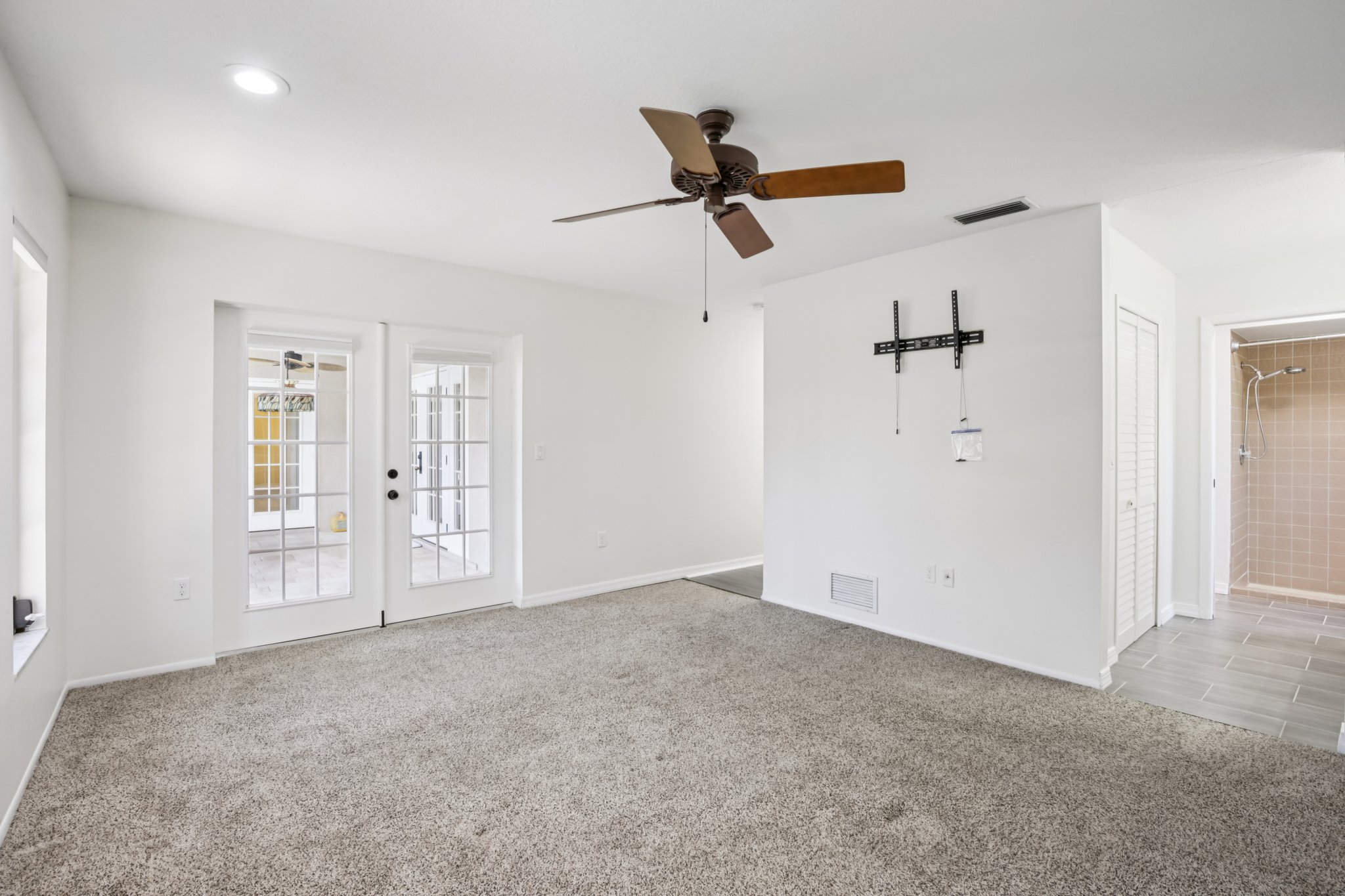 Southern Wood Dr-S2112-034.jpg