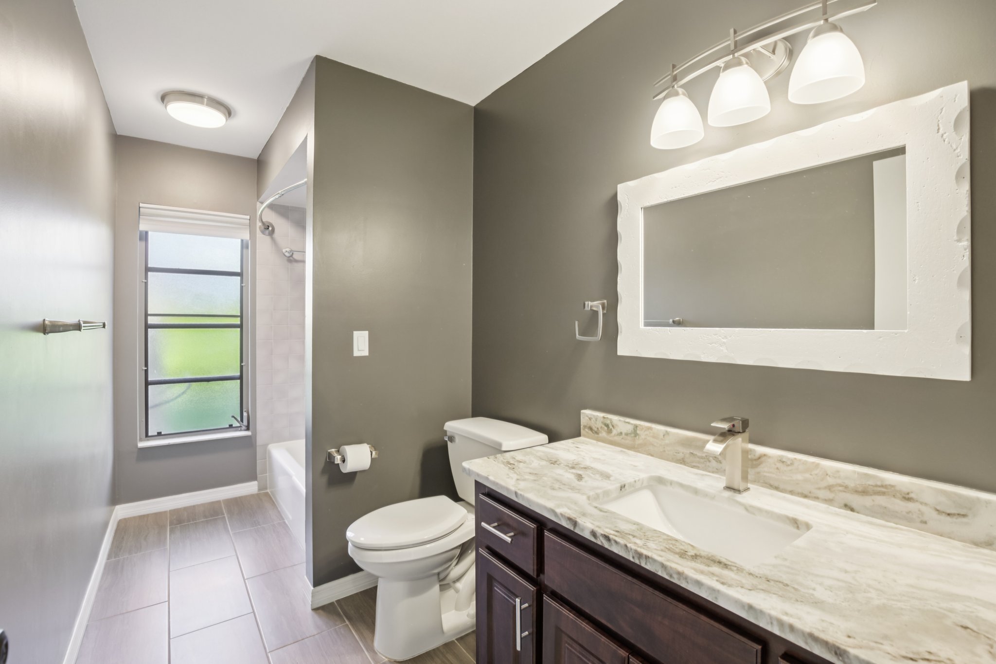 Southern Wood Dr-S2112-037.jpg