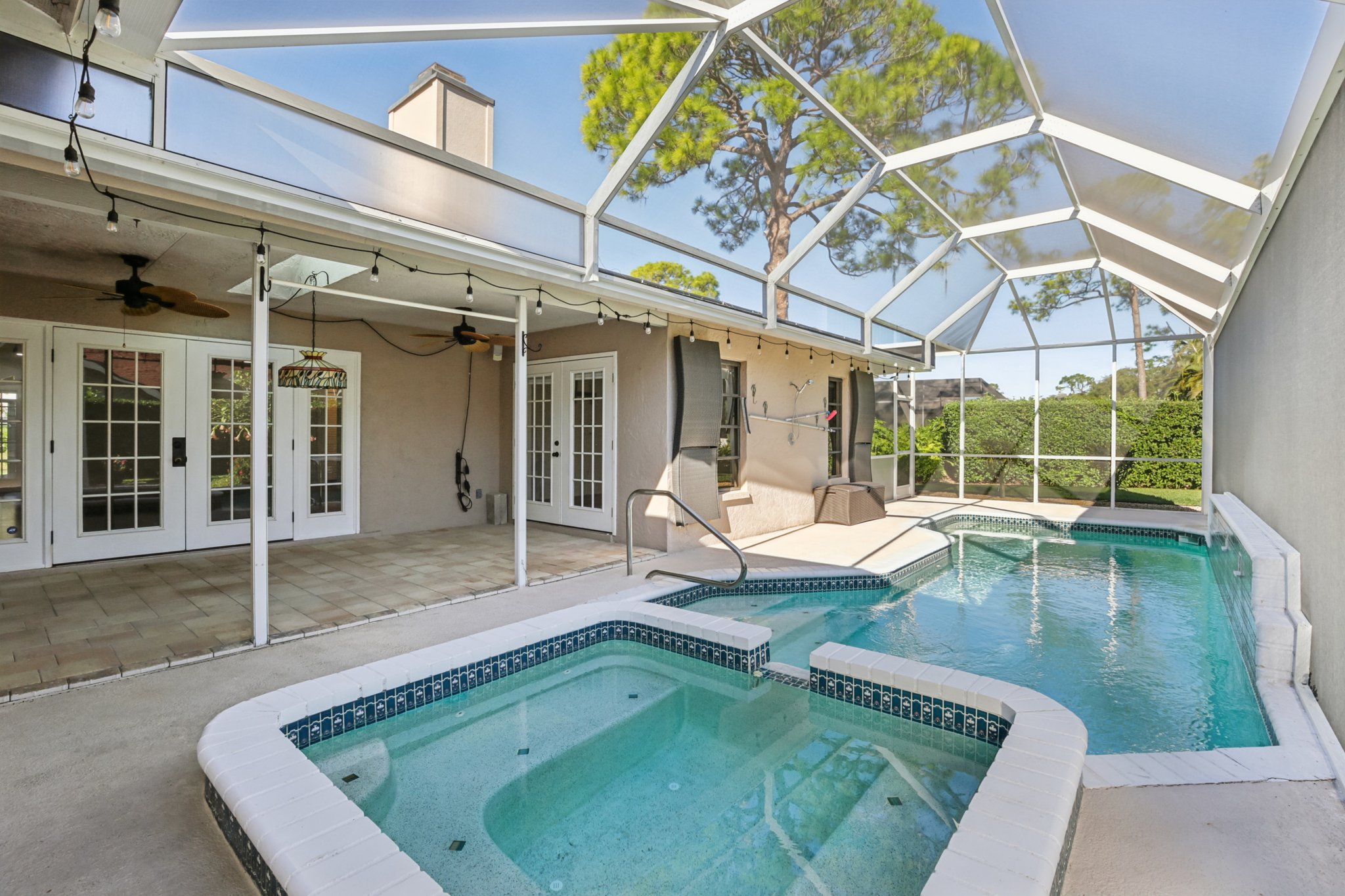 Southern Wood Dr-S2112-043.jpg