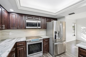 Southern Wood Dr-S2112-017.jpg