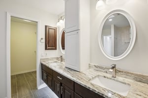 Southern Wood Dr-S2112-029.jpg