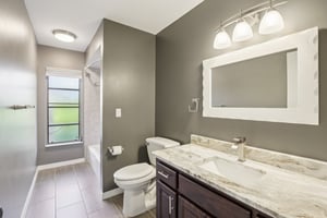 Southern Wood Dr-S2112-037.jpg