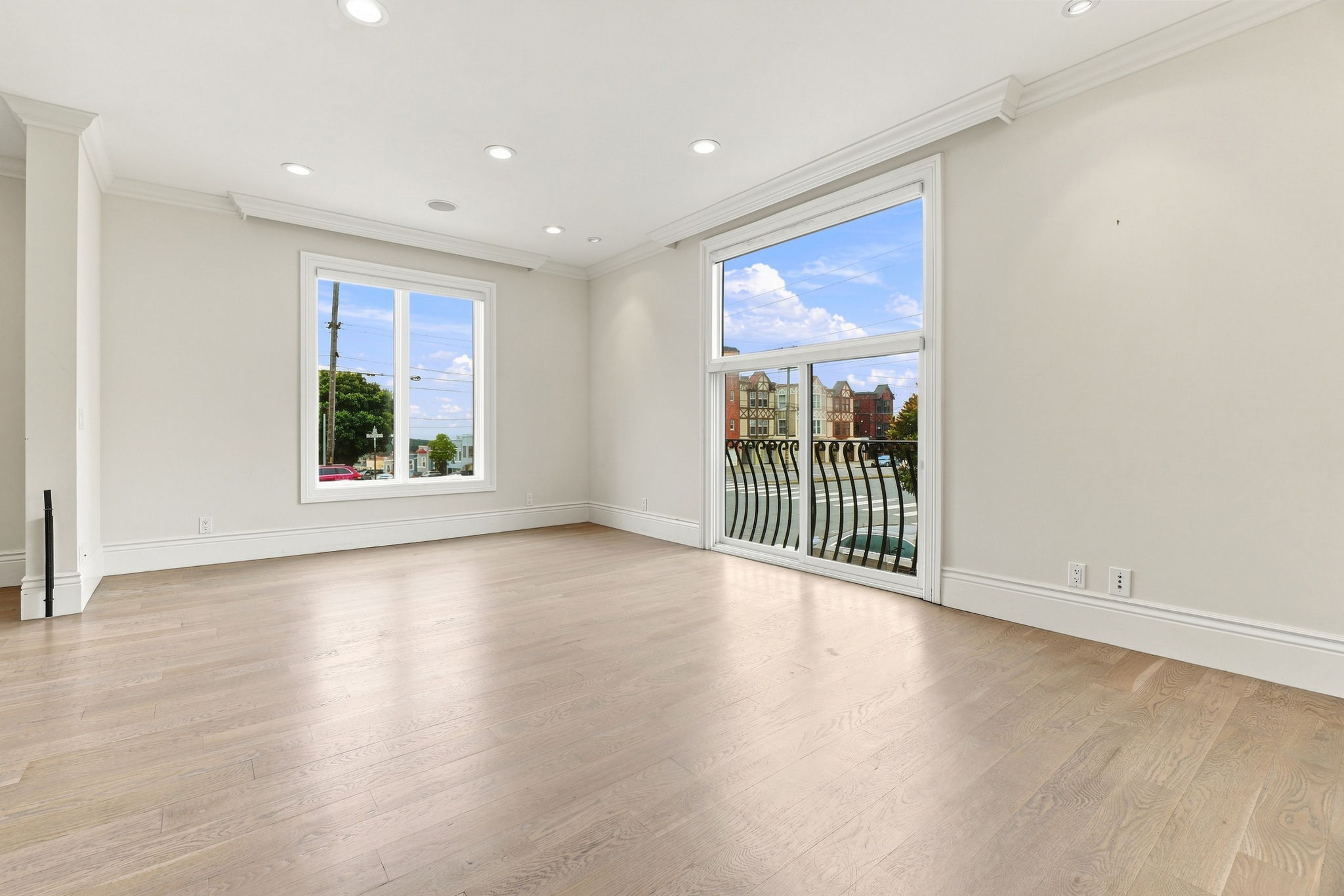 027_F8_496 38th Ave