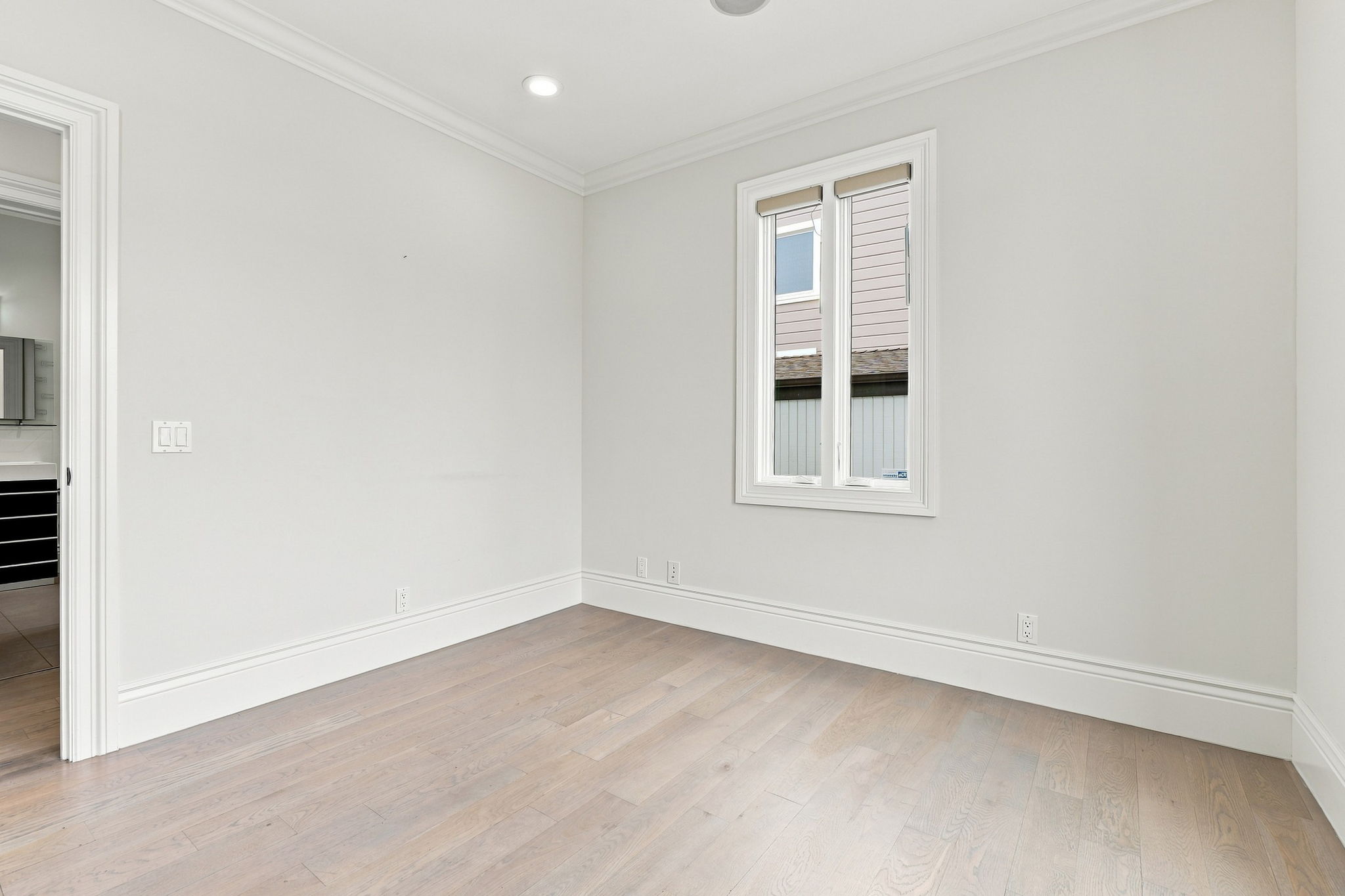 036_F8_496 38th Ave
