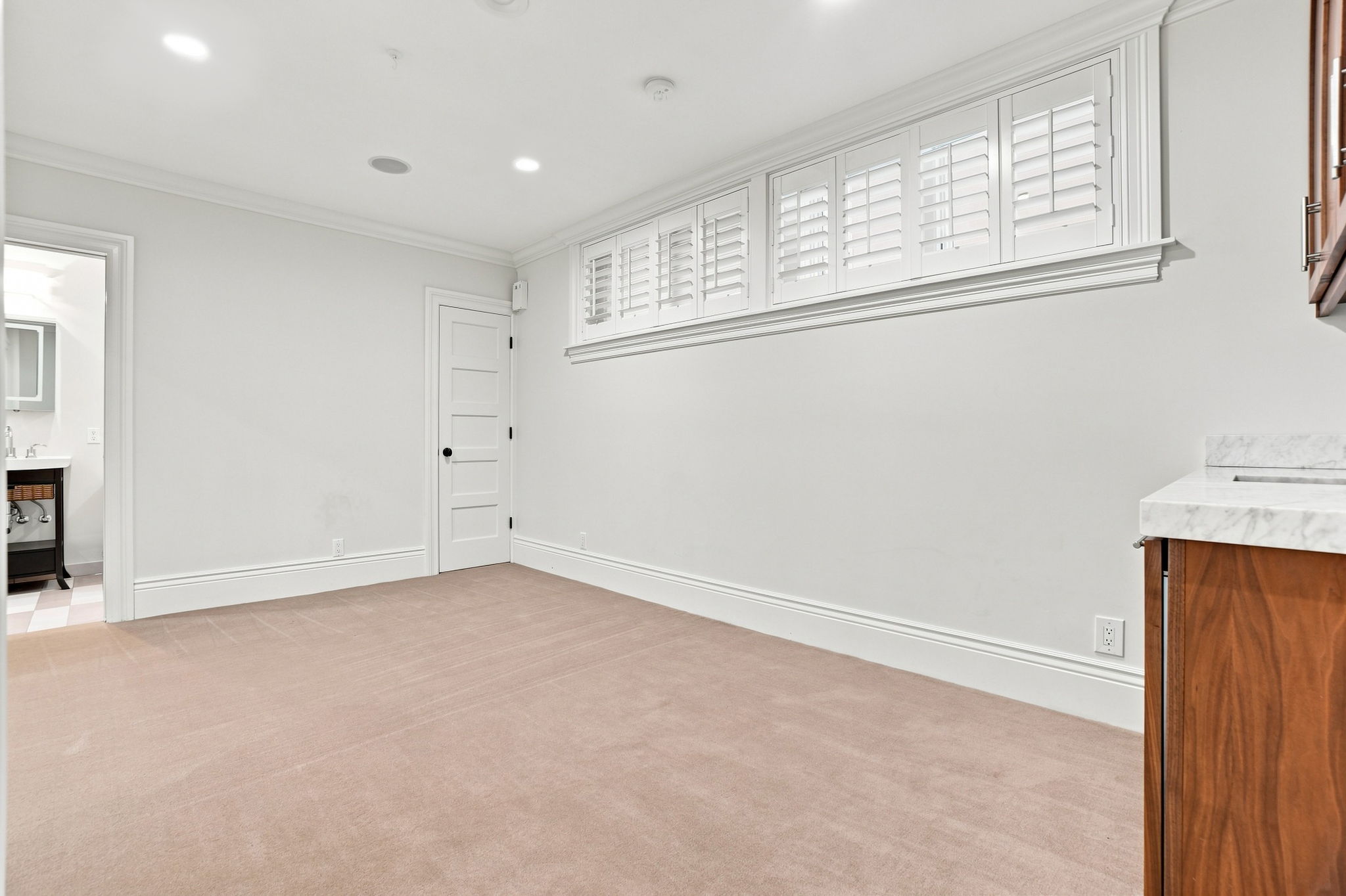 045_F8_496 38th Ave