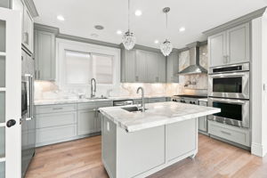011_F8_496 38th Ave