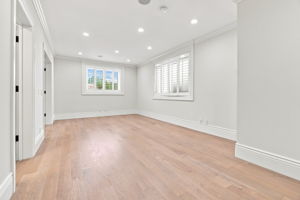 031_F8_496 38th Ave