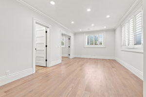 032_F8_496 38th Ave