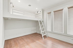 038_F8_496 38th Ave