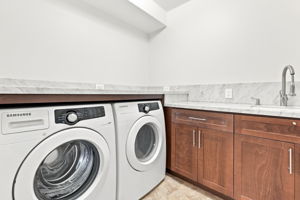 053_F8_496 38th Ave