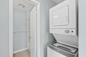 Private ensuite washer and dryer